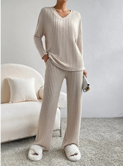 LIVIA | Elegant Knit Set and Pants for Comfort and Style