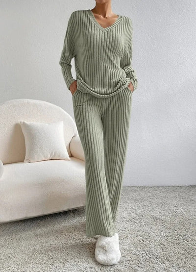 LIVIA | Elegant Knit Set and Pants for Comfort and Style