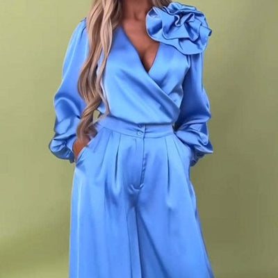 Elegant Jumpsuit with Flower