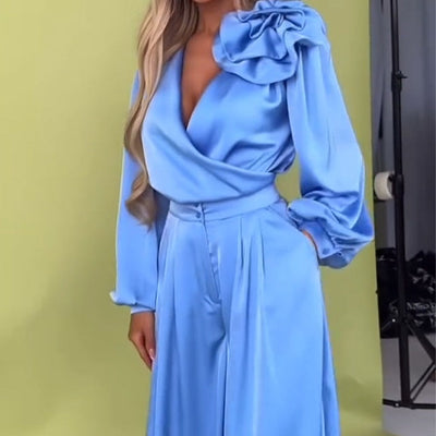 Elegant Jumpsuit with Flower